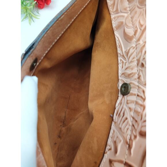 Patricia Nash Saddle Tan Leather Rosolini Tooled Buckle Flap Crossbody Bag EUC - Picture 8 of 16